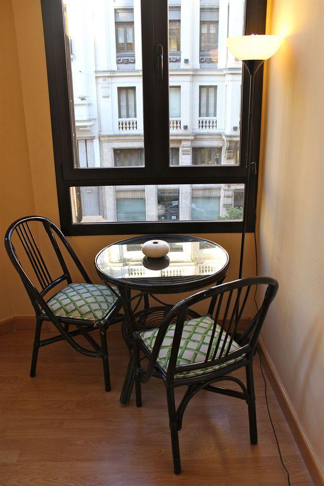 Hostal Montecarlo Madrid Exterior photo