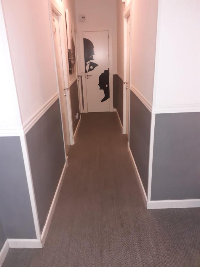 Hostal Montecarlo Madrid Exterior photo